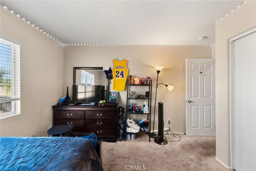 8028 La Crosse Way Riverside, CA 92508