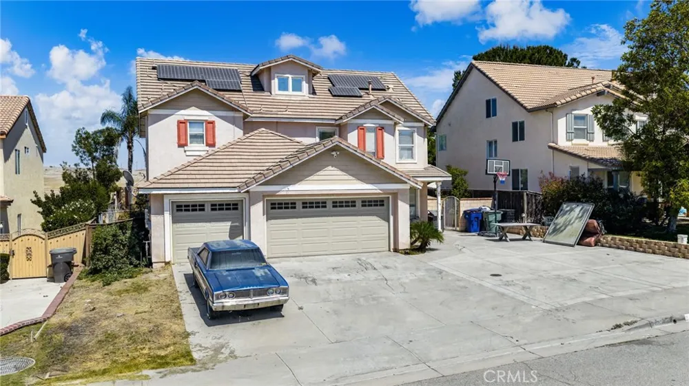 8028 La Crosse Way Riverside, CA 92508