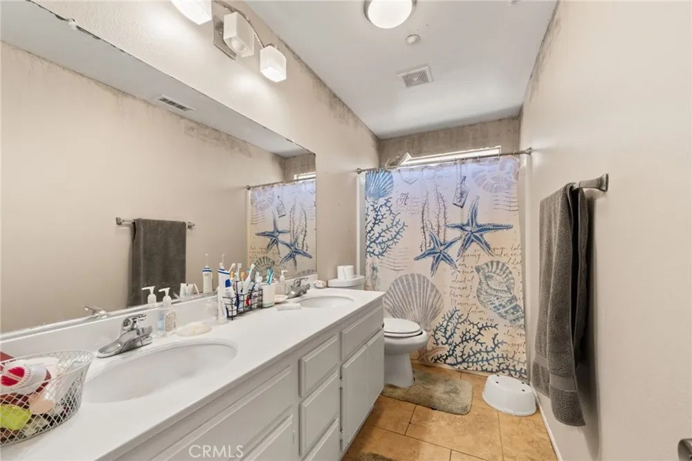 8028 La Crosse Way Riverside, CA 92508