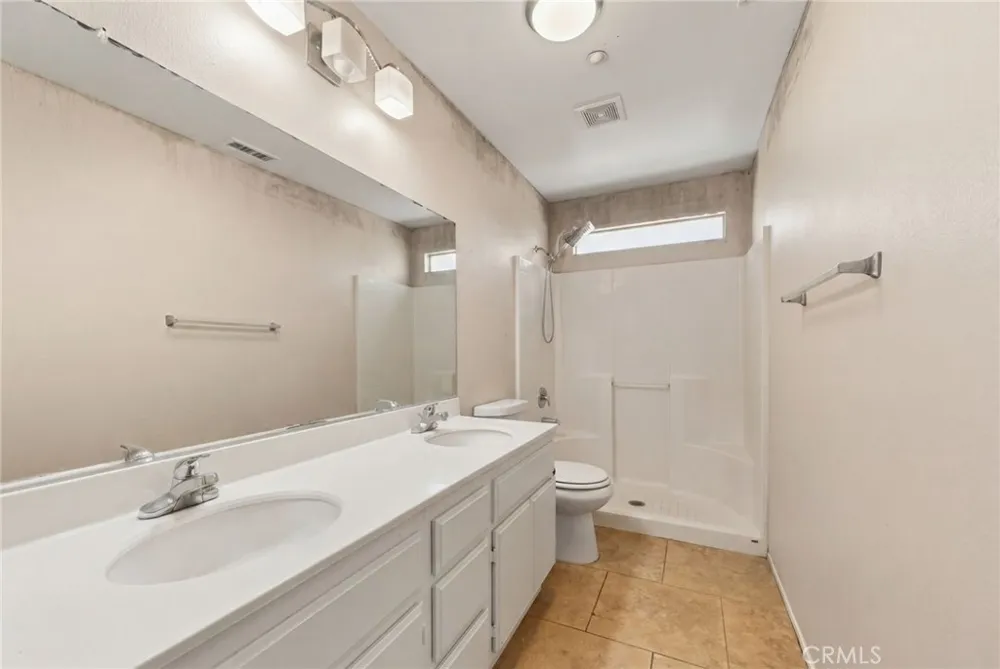8028 La Crosse Way Riverside, CA 92508