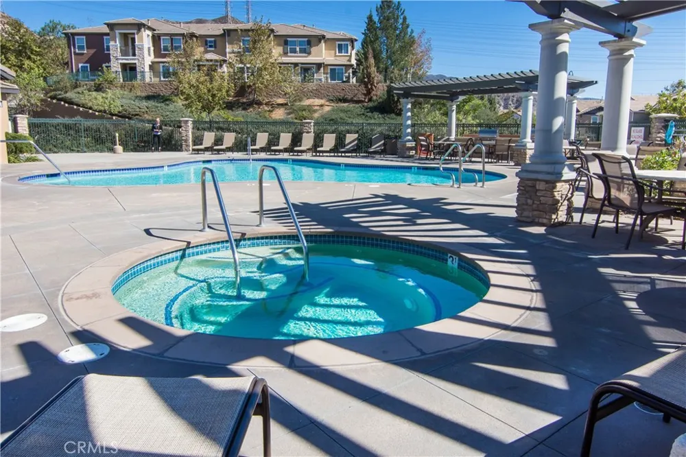 16710 Nicklaus #74 Sylmar, CA 91342