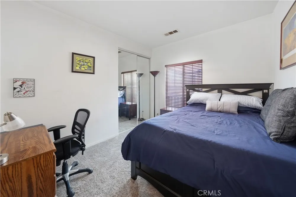 16710 Nicklaus #74 Sylmar, CA 91342