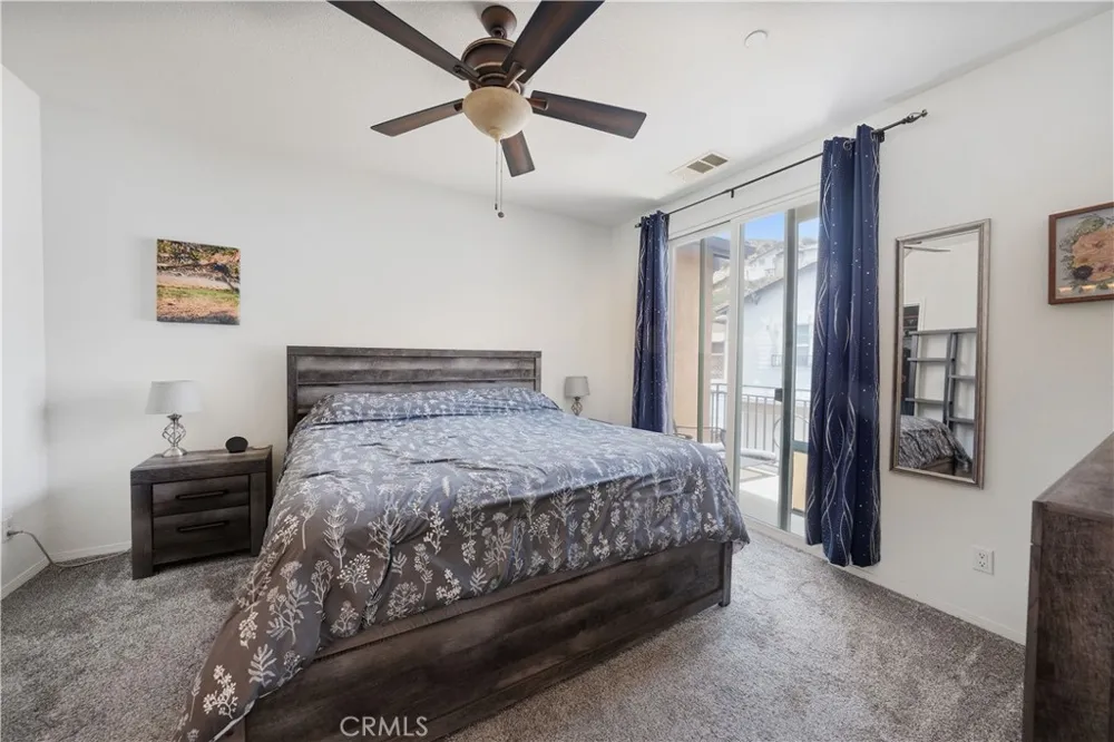 16710 Nicklaus #74 Sylmar, CA 91342