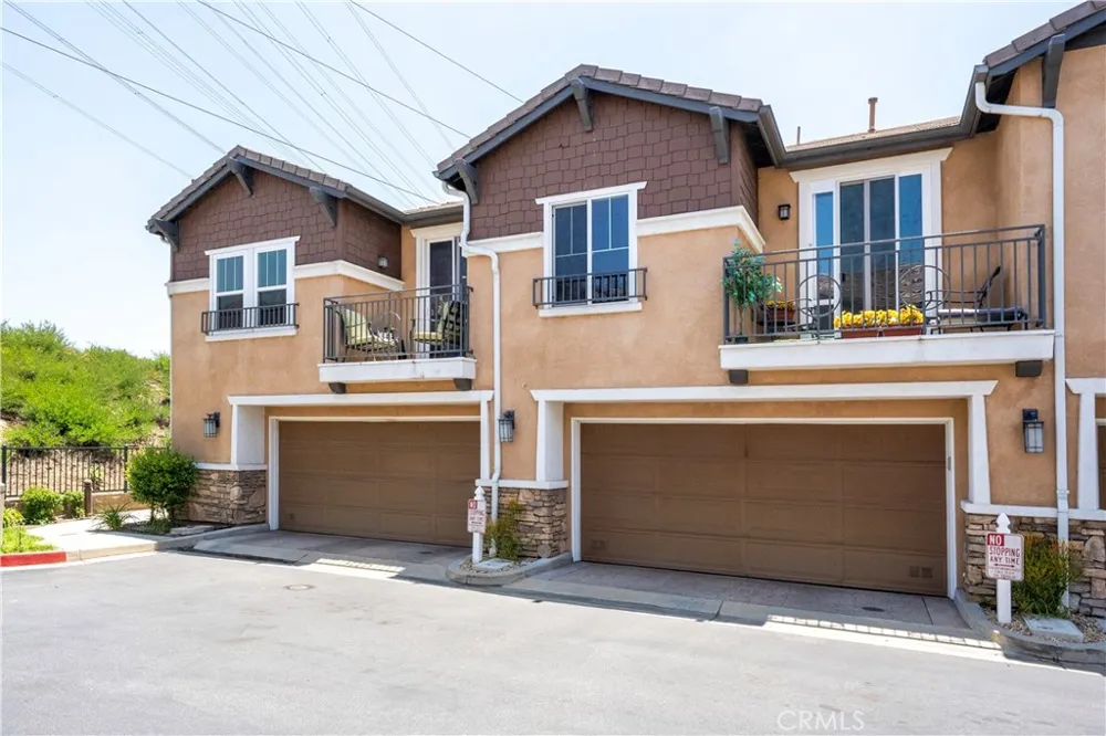 16710 Nicklaus #74 Sylmar, CA 91342