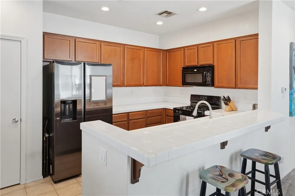16710 Nicklaus #74 Sylmar, CA 91342