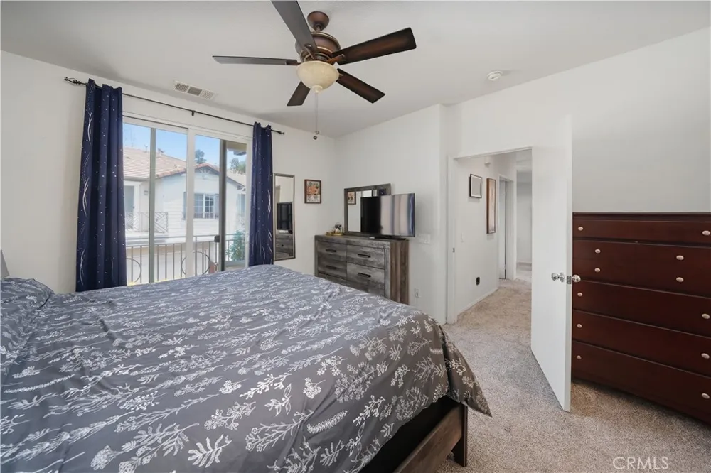16710 Nicklaus #74 Sylmar, CA 91342