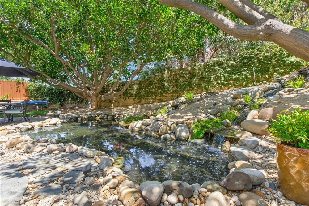 257 Windrose Court Newbury Park, CA 91320