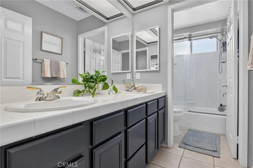 257 Windrose Court Newbury Park, CA 91320