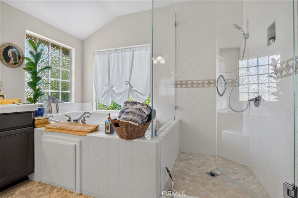 257 Windrose Court Newbury Park, CA 91320