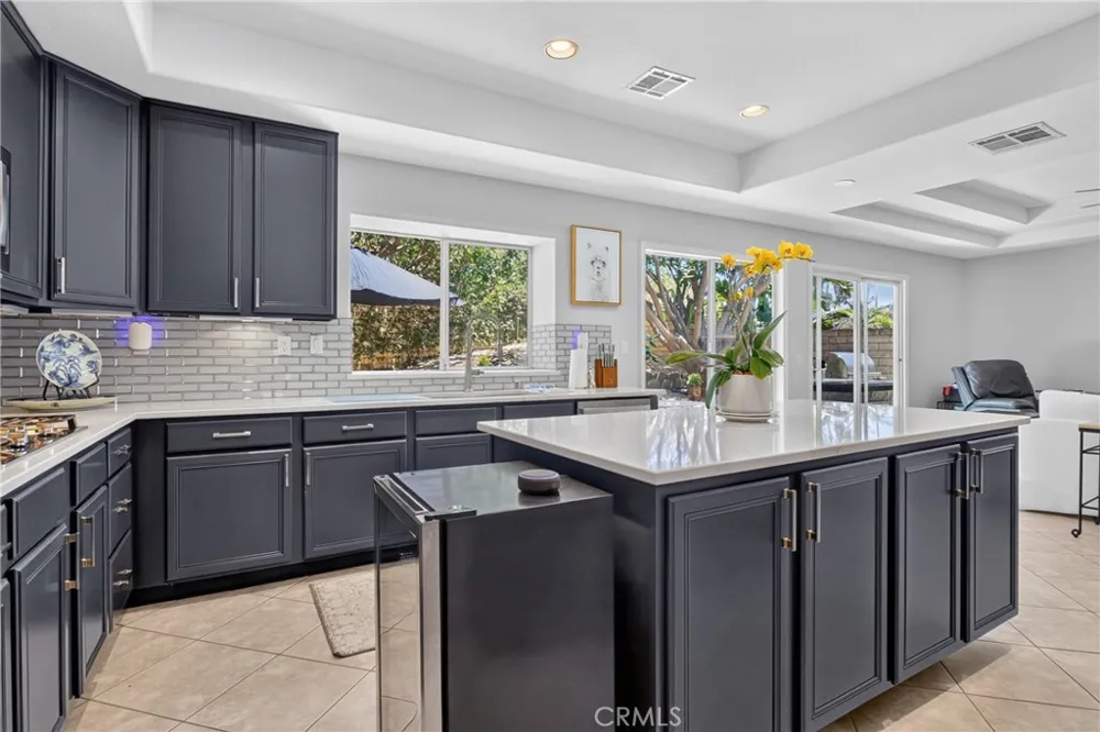 257 Windrose Court Newbury Park, CA 91320