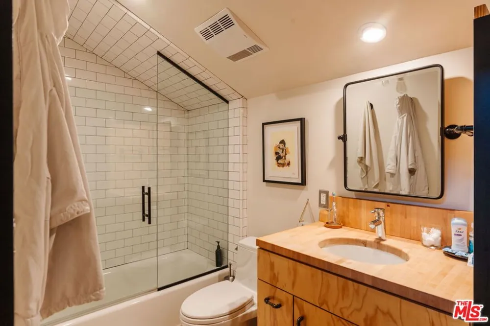 20605 Cheney Drive Topanga, CA 90290