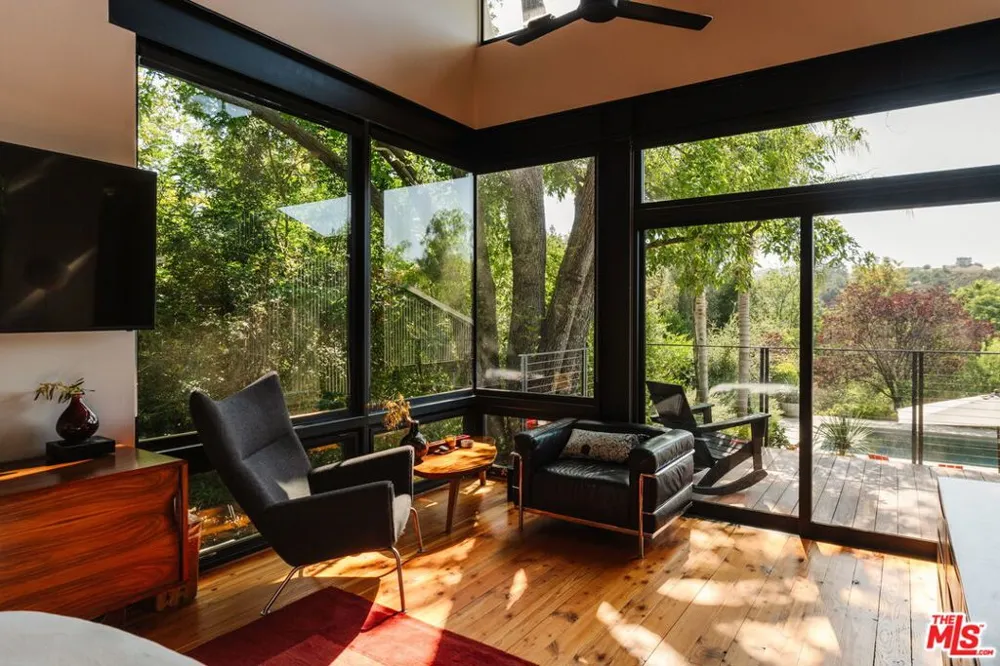 20605 Cheney Drive Topanga, CA 90290