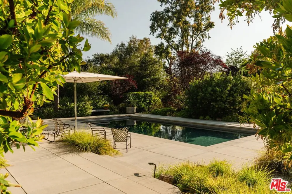 20605 Cheney Drive Topanga, CA 90290