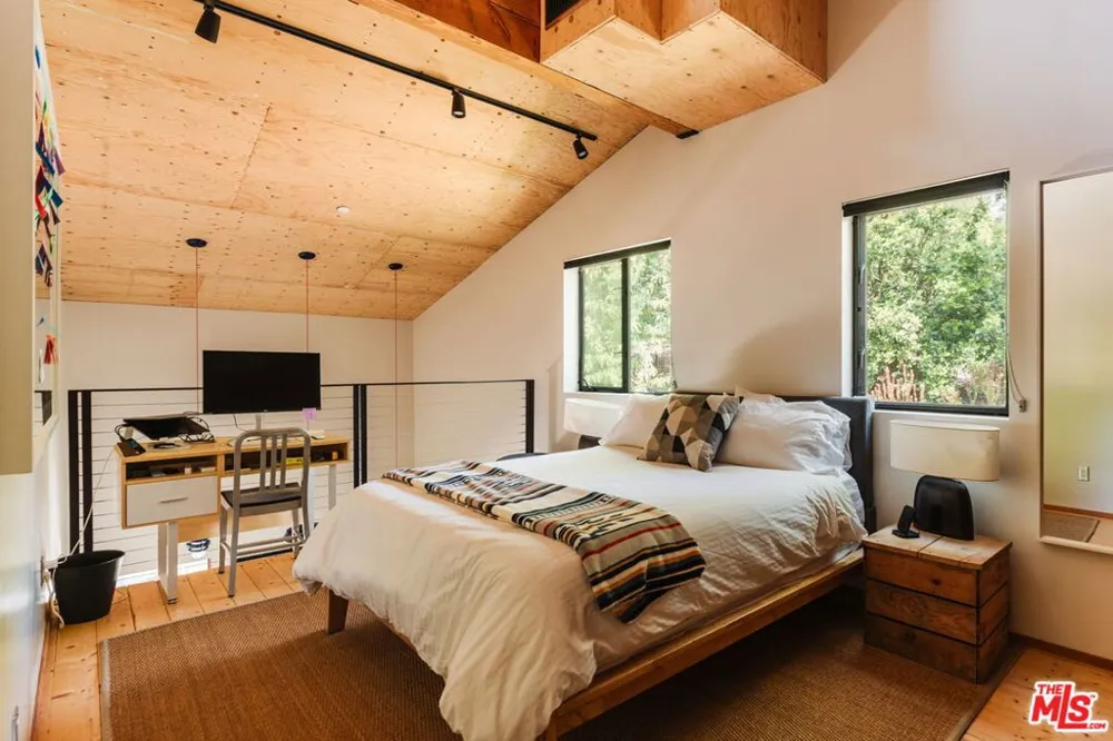 20605 Cheney Drive Topanga, CA 90290