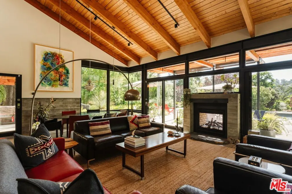 20605 Cheney Drive Topanga, CA 90290