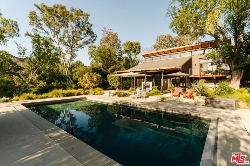 20605 Cheney Drive Topanga, CA 90290