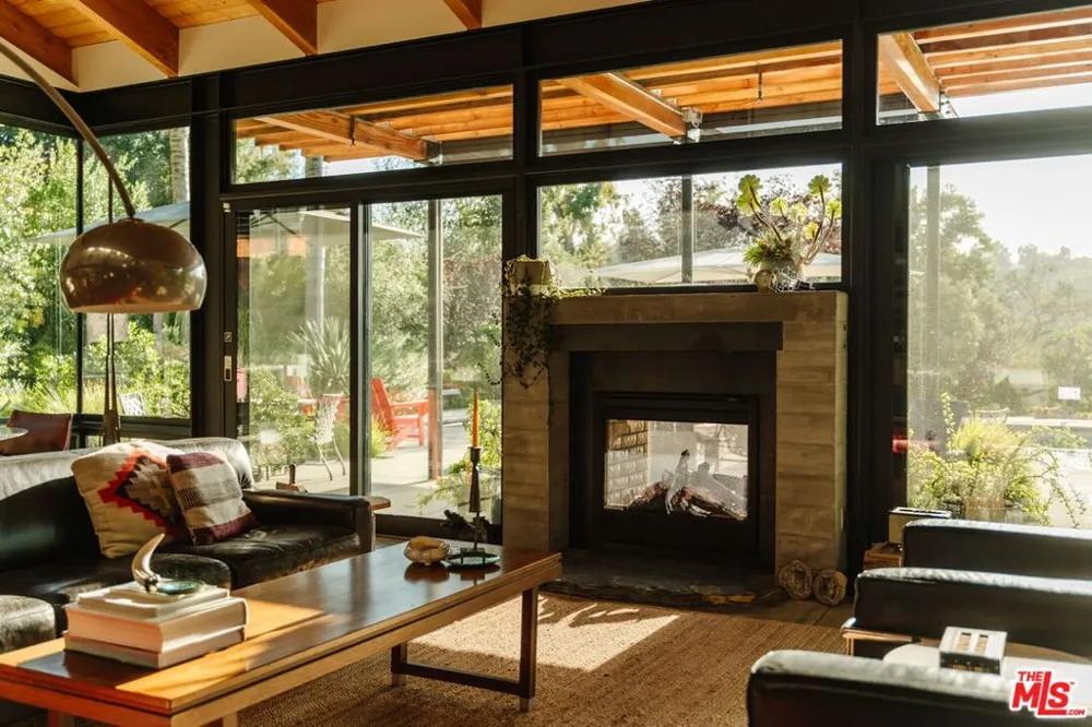 20605 Cheney Drive Topanga, CA 90290