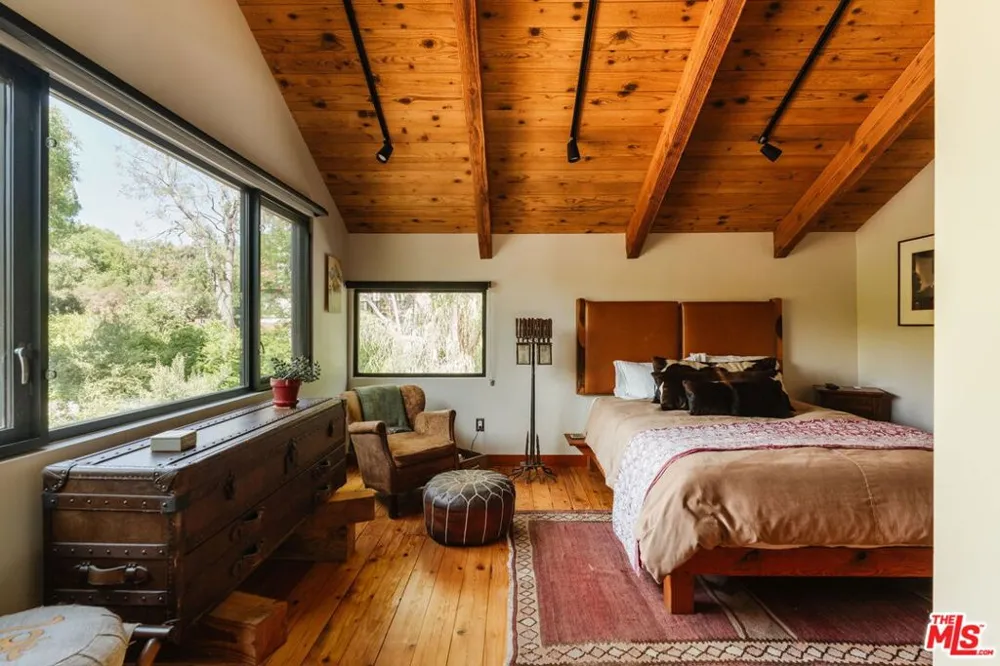 20605 Cheney Drive Topanga, CA 90290