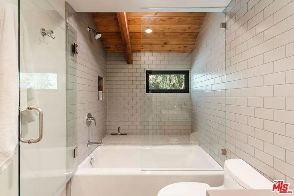 20605 Cheney Drive Topanga, CA 90290
