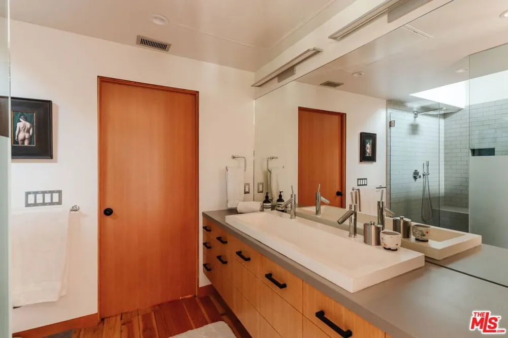 20605 Cheney Drive Topanga, CA 90290