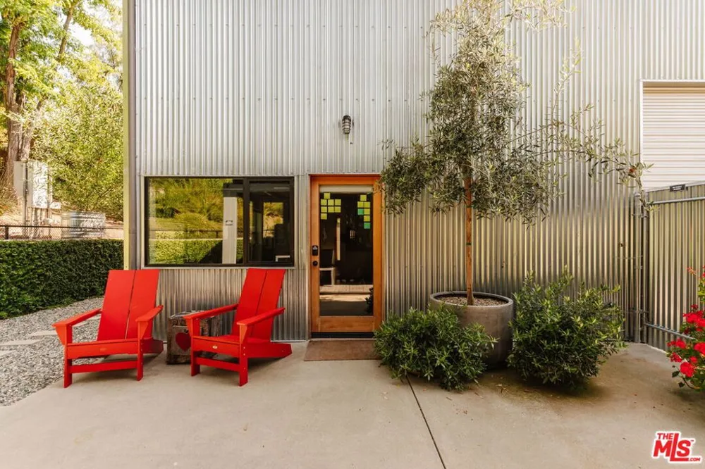 20605 Cheney Drive Topanga, CA 90290