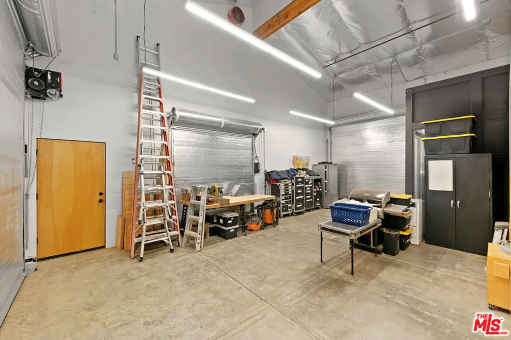 20605 Cheney Drive Topanga, CA 90290