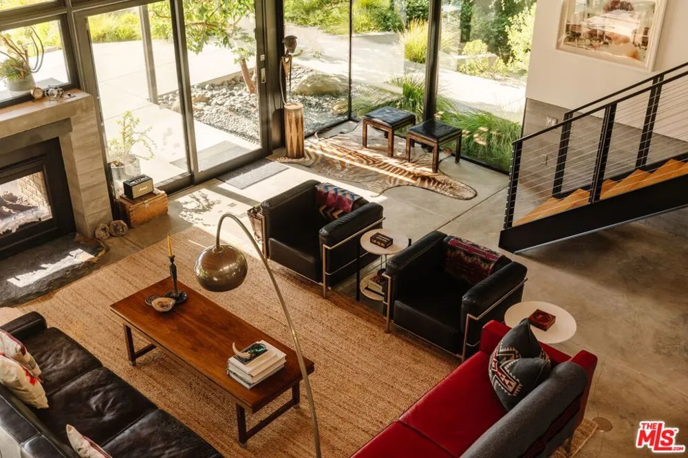 20605 Cheney Drive Topanga, CA 90290
