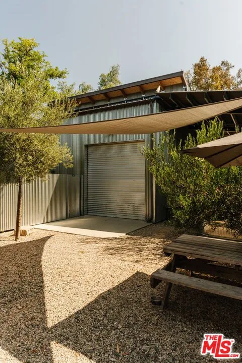 20605 Cheney Drive Topanga, CA 90290