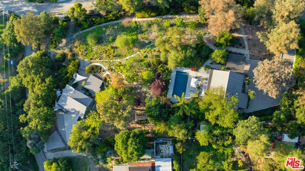 20605 Cheney Drive Topanga, CA 90290