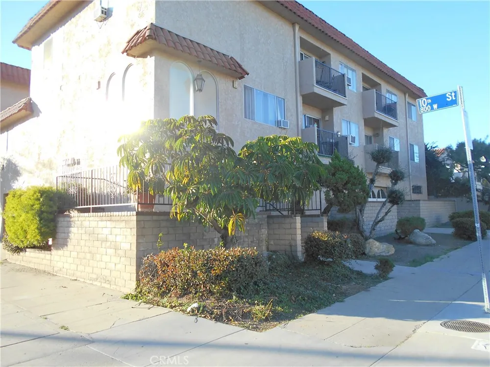 939 S Cabrillo #8 San Pedro, CA 90731