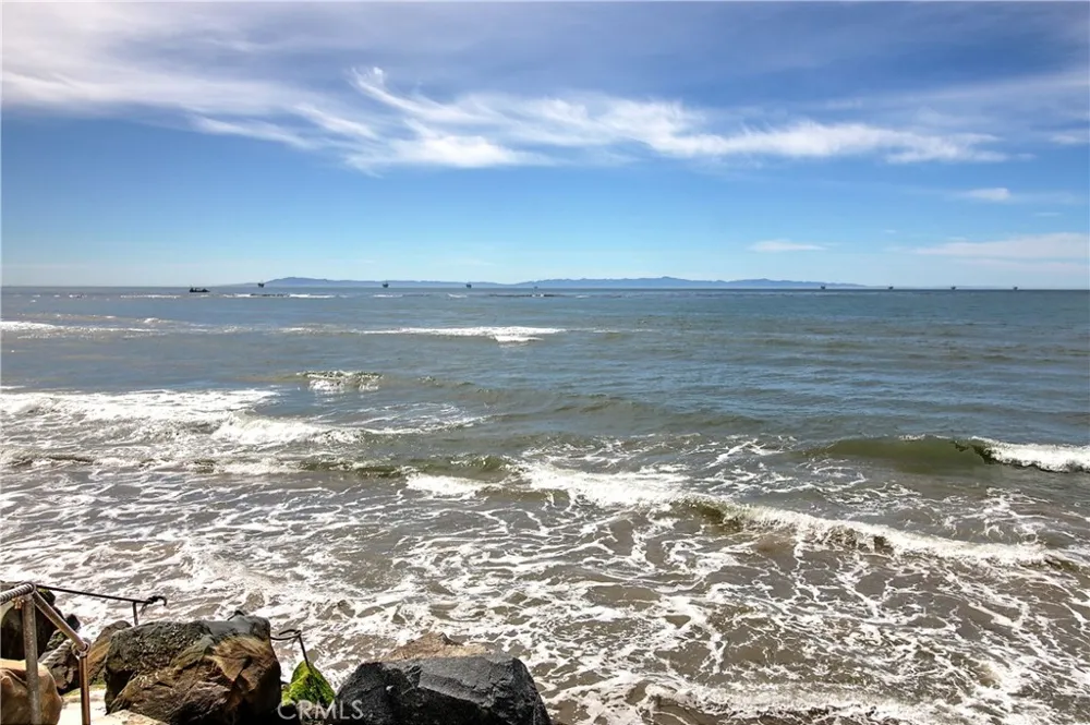 539 Sand Point Carpinteria, CA 93013