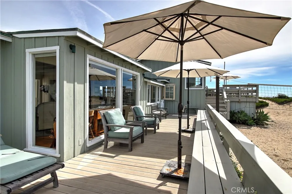 539 Sand Point Carpinteria, CA 93013