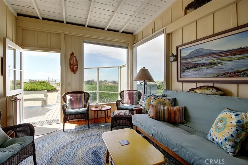 539 Sand Point Carpinteria, CA 93013