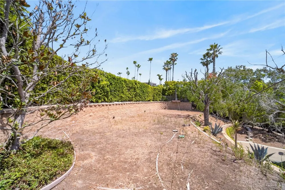 719 Davis Way Laguna Beach, CA 92651