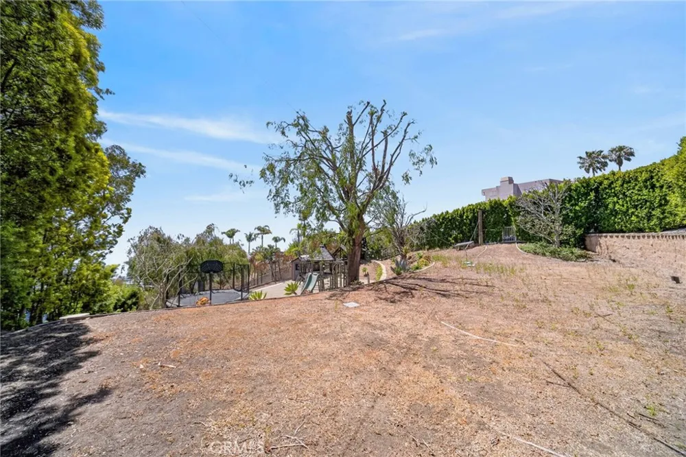 719 Davis Way Laguna Beach, CA 92651
