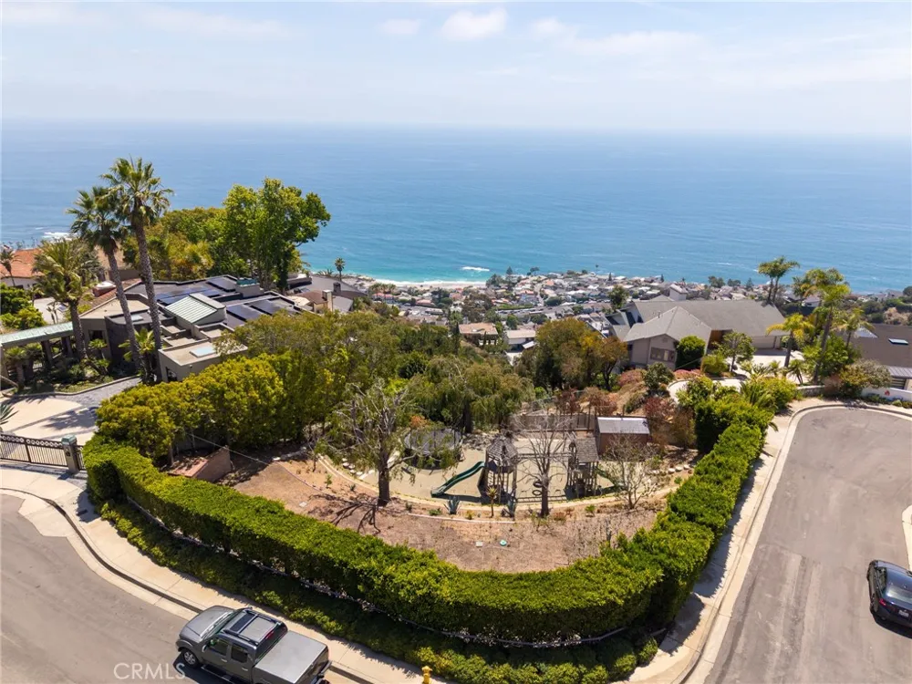 719 Davis Way Laguna Beach, CA 92651