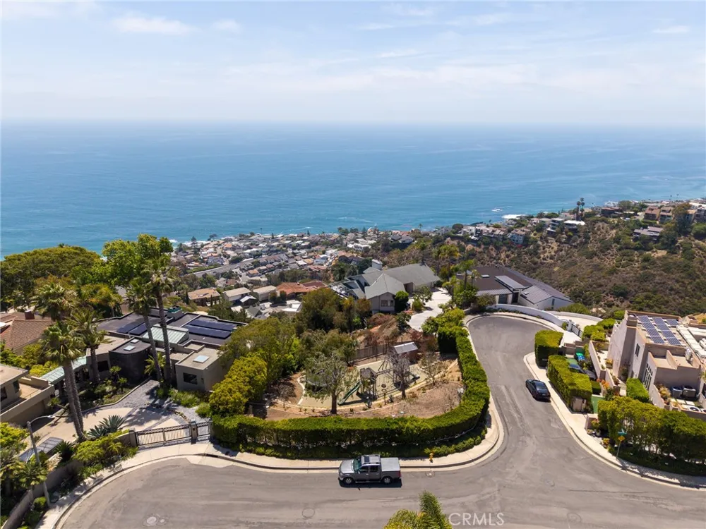 719 Davis Way Laguna Beach, CA 92651