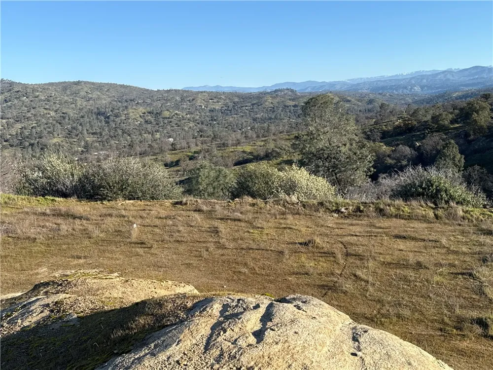 1572 Lilley Mountain Coarsegold, CA 93614