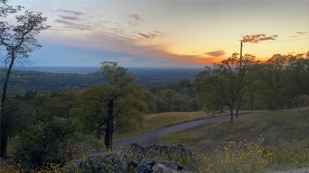 1572 Lilley Mountain Coarsegold, CA 93614