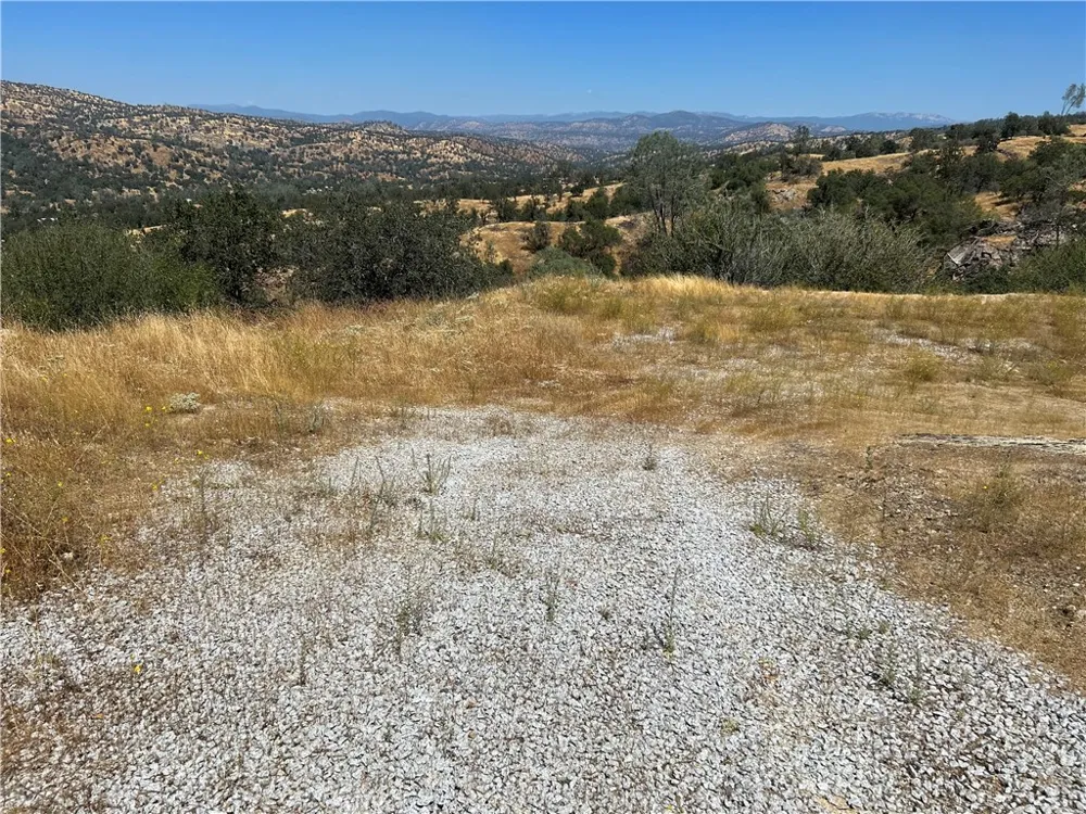1572 Lilley Mountain Coarsegold, CA 93614