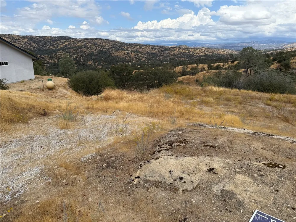 1572 Lilley Mountain Coarsegold, CA 93614