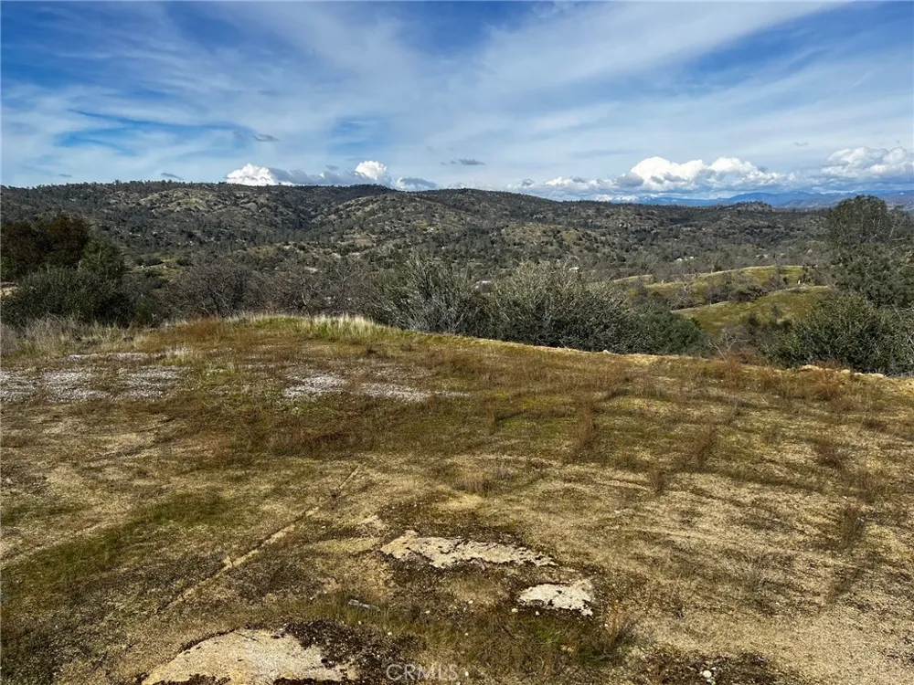 1572 Lilley Mountain Coarsegold, CA 93614