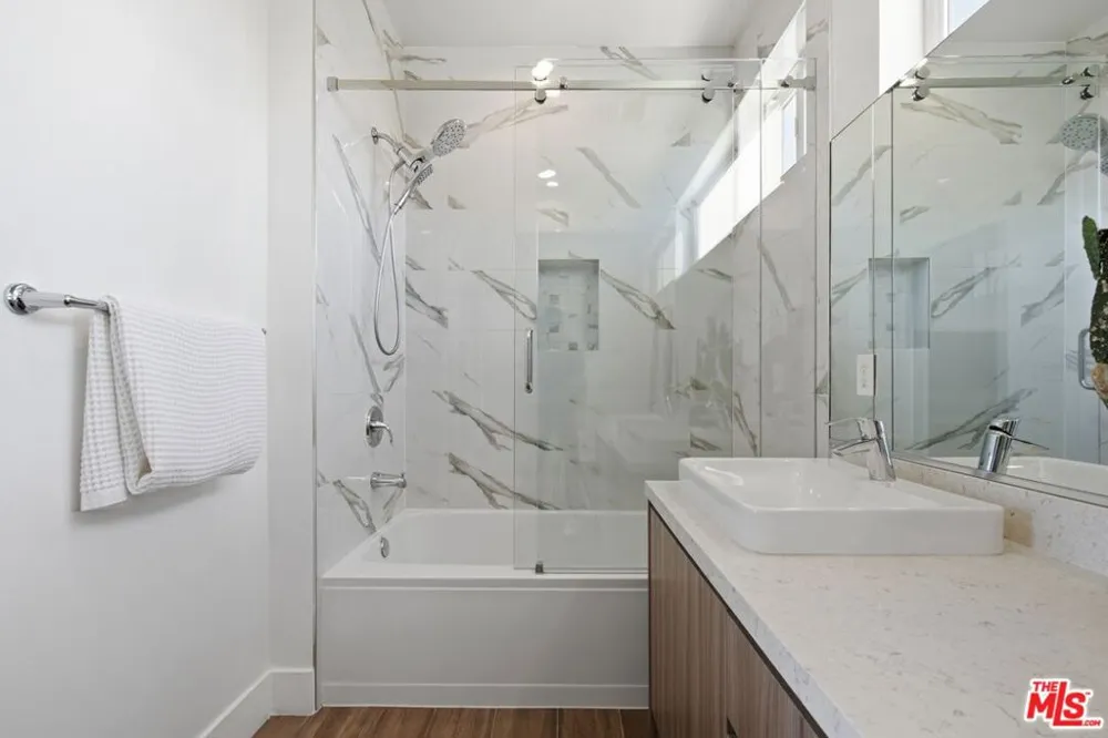 5504 W Olympic Boulevard Los Angeles, CA 90036