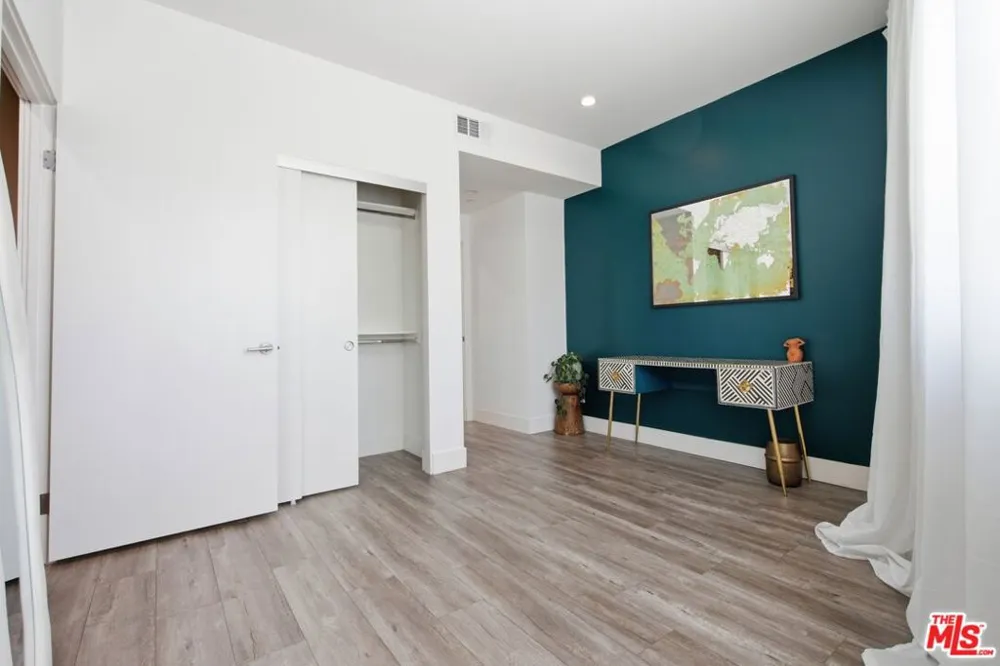 5504 W Olympic Boulevard Los Angeles, CA 90036