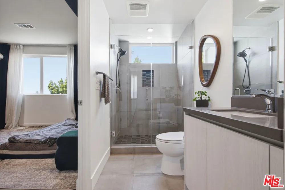 5504 W Olympic Boulevard Los Angeles, CA 90036