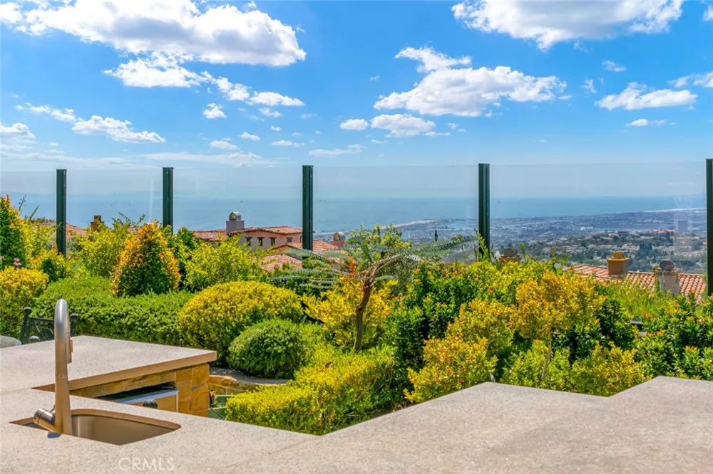 31 Overlook Newport Coast, CA 92657
