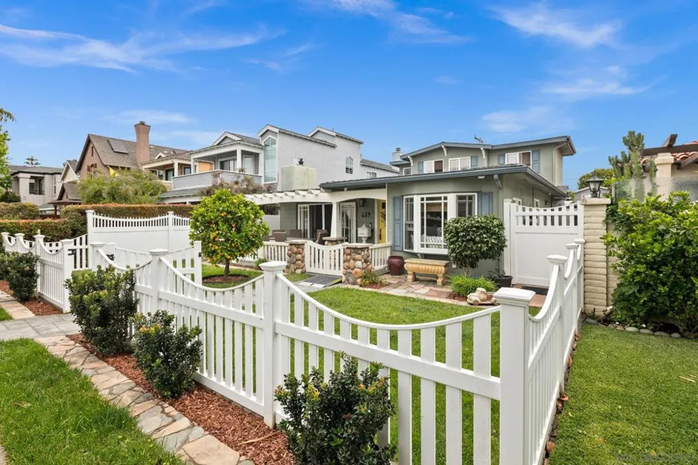 649 I Ave. Coronado, CA 92118