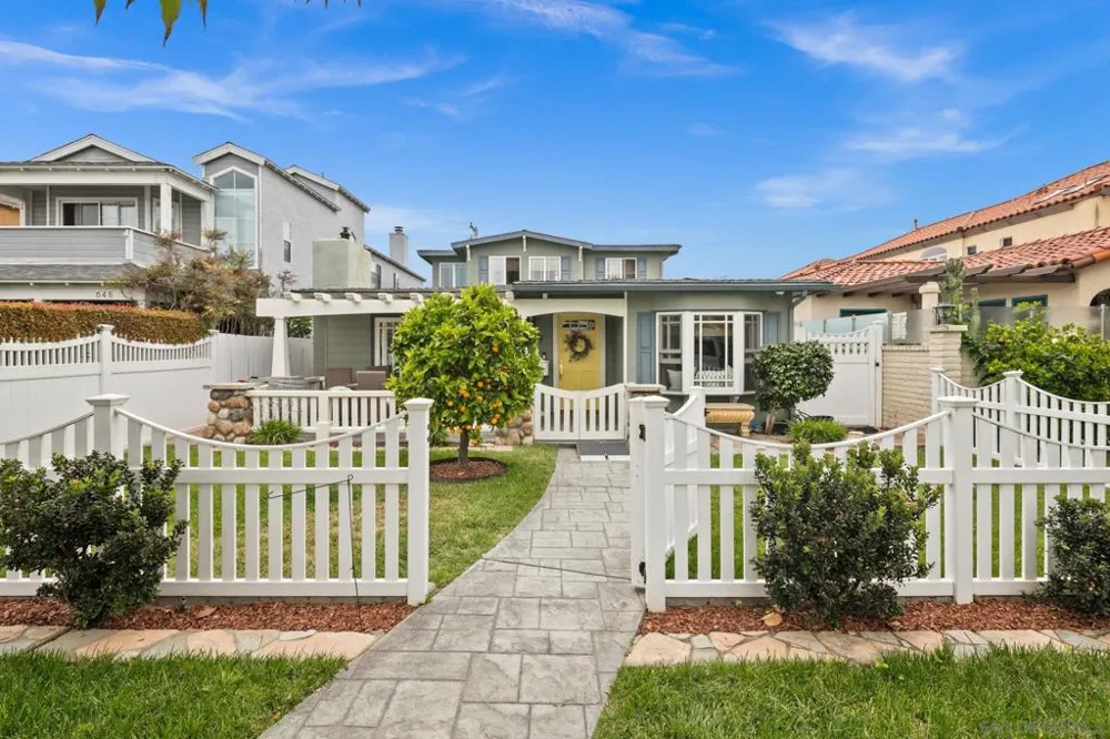 649 I Ave. Coronado, CA 92118