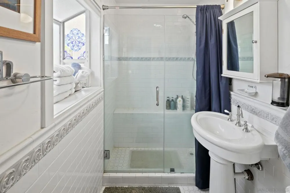 649 I Ave. Coronado, CA 92118