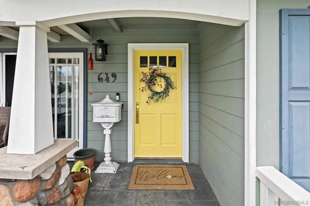 649 I Ave. Coronado, CA 92118